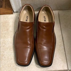 Men’s dress shoes